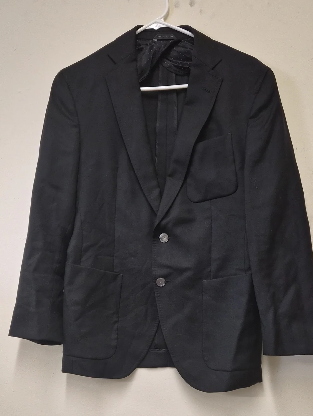 Hugo Boss Men's Black Two-Button Sport Coat Size 46